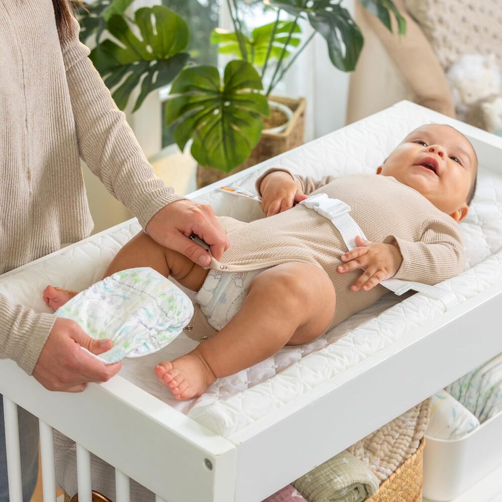 Ingenuity Contoured Changing Pad Waterproof Liner Safety Fastening Strap